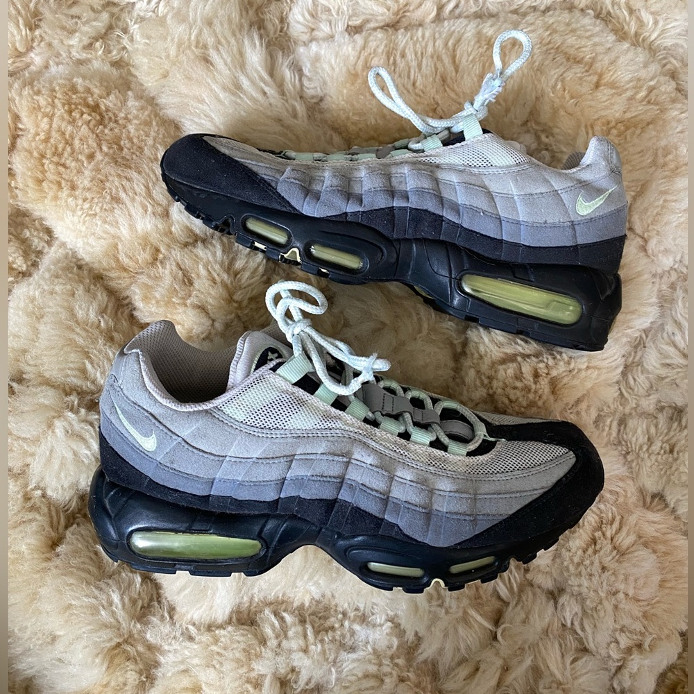 NIKE AIR MAX 95 “FRESH MINT” GRANITE MINT-GREEN WHITE MENS SIZE US 8 UK 7 EUR 41